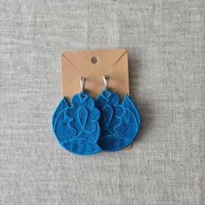 kolczyki inspirowane haftem opolskim - pączek kwiatowy